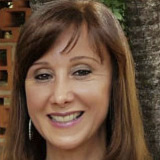 Maria Eugênia Queiroz